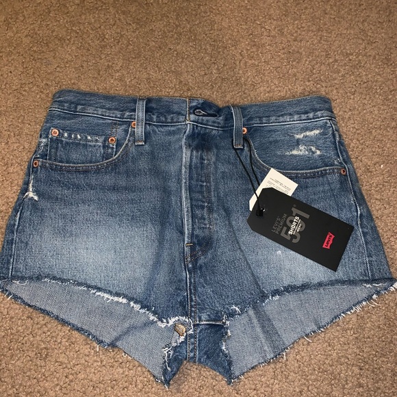 Levi’s 501 High Waisted Shorts - Picture 5 of 5